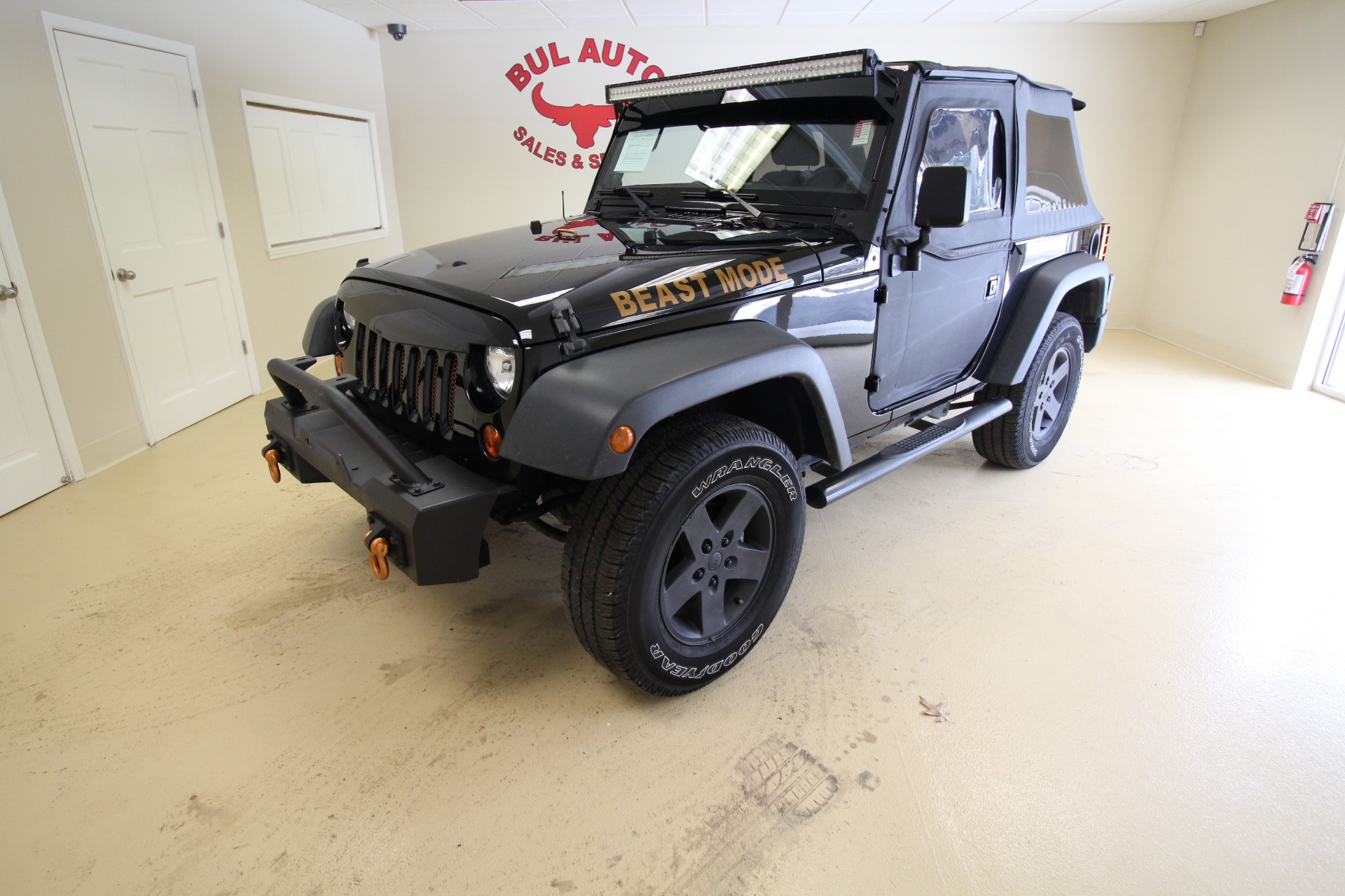 Used 2013 Jeep Wrangler Sport 4WD for sale $19,990 at zz-AAN Blow Out Auto Sales in Gurnee IL 60031 1
