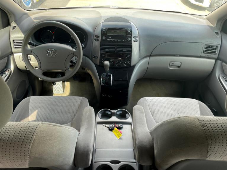 Used 2008 Toyota Sienna LE FWD 8-Passenger Seating for sale $6,990 at zz-AAN Blow Out Auto Sales in Gurnee IL 60031 5
