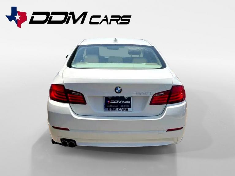 Used 2011 BMW 5-Series 528i for sale Sold at zz-AAN Blow Out Auto Sales in Gurnee IL 60031 5