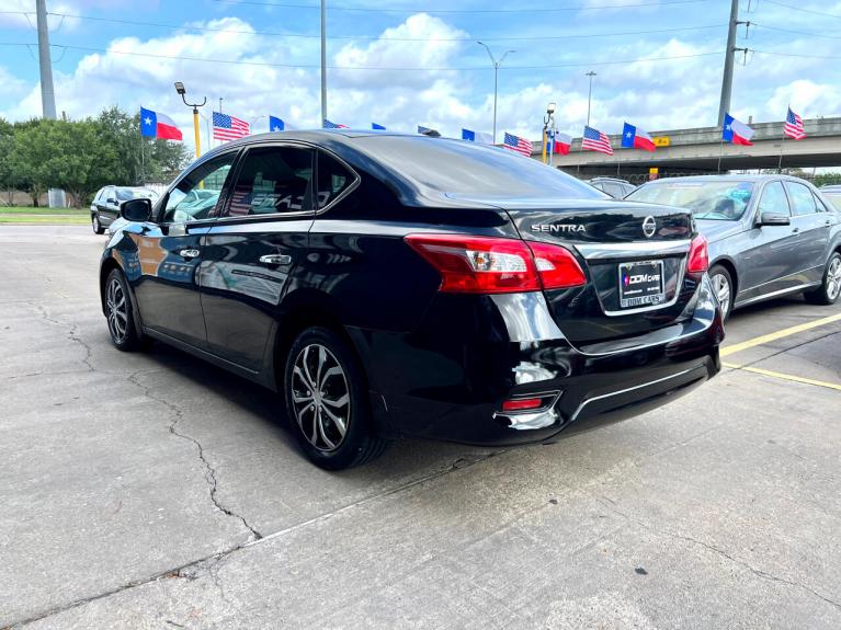 Used 2017 Nissan Sentra SV for sale Sold at zz-AAN Blow Out Auto Sales in Gurnee IL 60031 5
