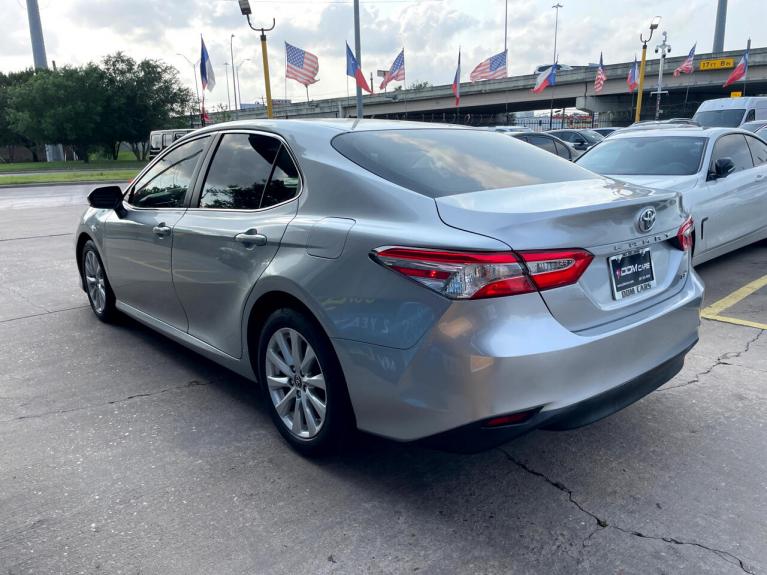 Used 2018 Toyota Camry LE for sale $19,995 at zz-AAN Blow Out Auto Sales in Gurnee IL 60031 4