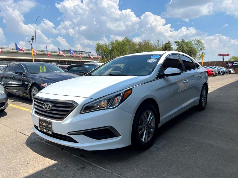 Used 2017 Hyundai Sonata SE for sale $11,995 at zz-AAN Blow Out Auto Sales in Gurnee IL 60031 4