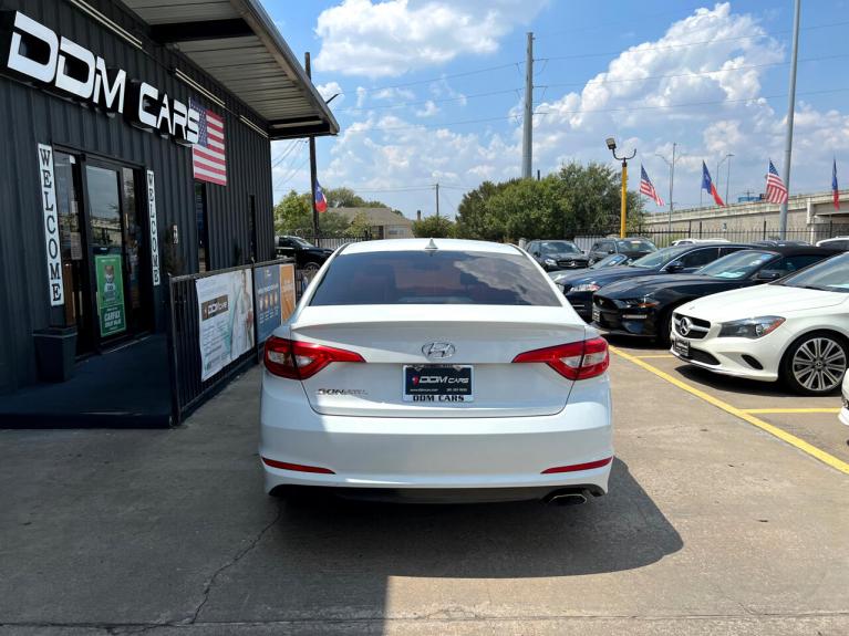 Used 2017 Hyundai Sonata SE for sale $11,995 at zz-AAN Blow Out Auto Sales in Gurnee IL 60031 6