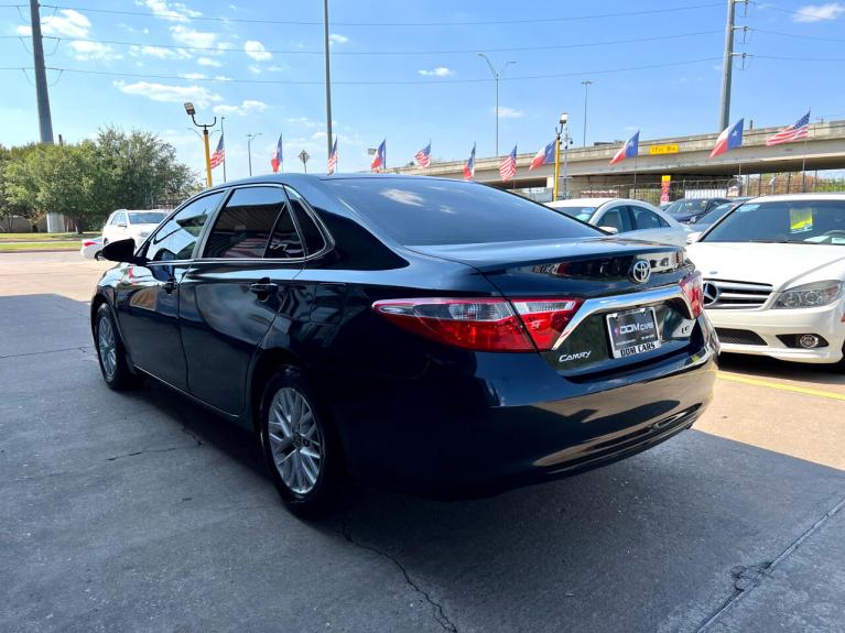 Used 2017 Toyota Camry XLE for sale $17,995 at zz-AAN Blow Out Auto Sales in Gurnee IL 60031 5