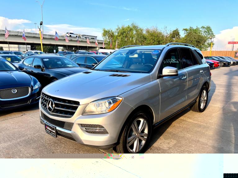 Used 2013 Mercedes-Benz M-Class ML350 4MATIC for sale $13,995 at zz-AAN Blow Out Auto Sales in Gurnee IL 60031 4